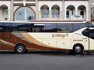 sewa bus Jakarta