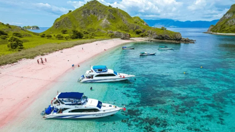 Komodo Boat Tour 3 Days 2 Nights