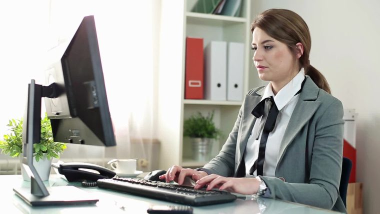 Digitalisasi Layanan DLH untuk Efisiensi Pengelolaan Lingkungan